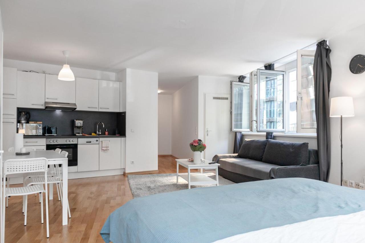 Gasometer Apartment - Designer Building With Amazing View Wien Exterior foto
